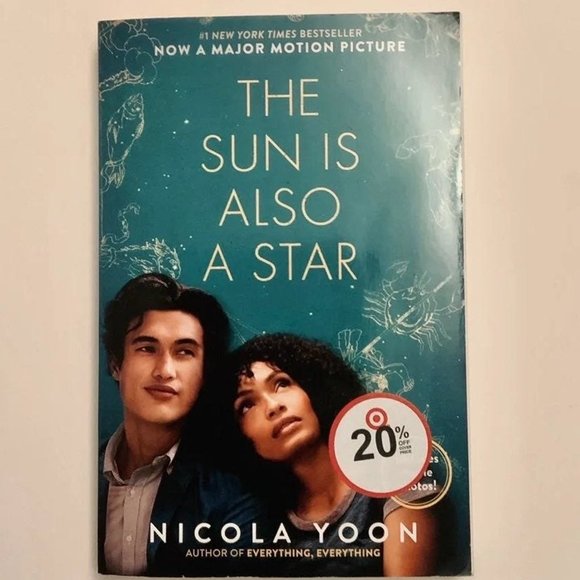 The Sun is also a Star - Nicola Yoon - Picture 1 of 3